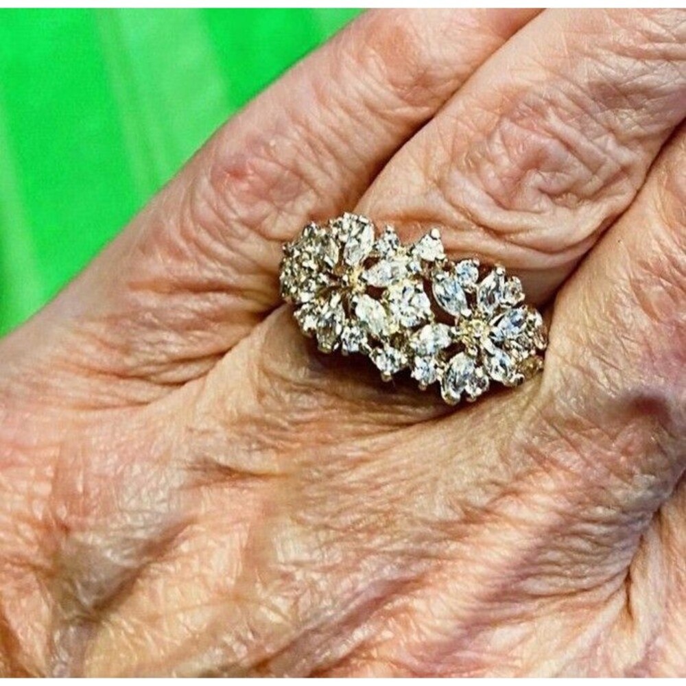 Silver Tone Cluster Ring Size 7 Clear Rhinestone Floral Statement NOS